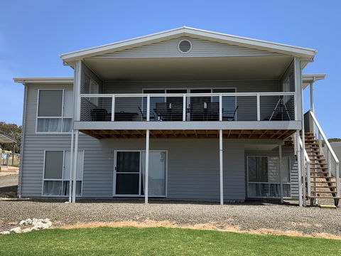 Bayview House - Accommodation Directory 1