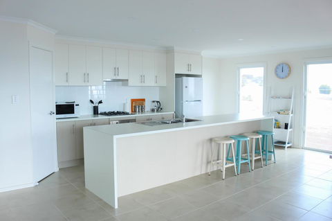 Bayview House - Accommodation Directory 2