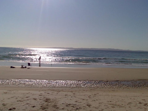 Close To Surf Beach, Surf Club, Hotel And Shops - Boyd St, Woorim - Accommodation Directory 11