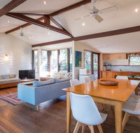Laguna House - Accommodation Directory