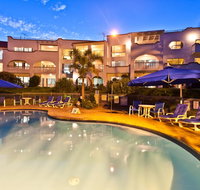 The Islander - Accommodation Directory