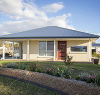 Gindanha - Accommodation Directory