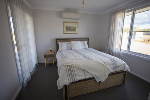 Gindanha - Accommodation Directory 1