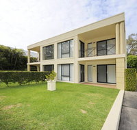 'Bagnall Views' 2/161 Government Rd - Stylish  modern duplex across the road to the waters edge - Accommodation Directory
