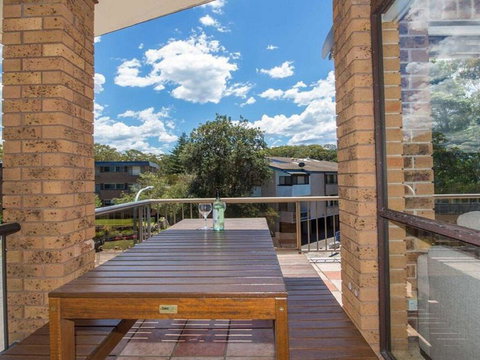 'COLUMBIA VIEWS', 2/9 COLUMBIA CLOSE - AIRCON, WIFI, NETFLIX, VIEWS & BOAT PARKING - Accommodation Directory 2