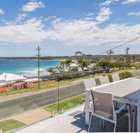 'Salt  Light' Mollymook - Accommodation Directory