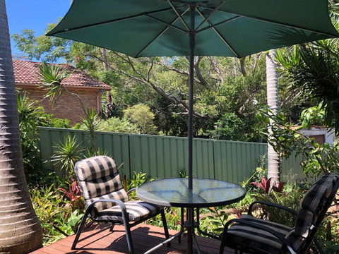 'Sandy Palms' 28 Moorooba Cr - Beautiful Home With Wifi, Air-con And Boat Parking - Accommodation Directory 3