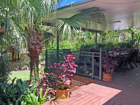 'Sandy Palms' 28 Moorooba Cr - Beautiful Home With Wifi, Air-con And Boat Parking - Accommodation Directory 0