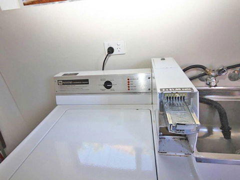 1 'Fiddlers Green' 62 Magnus Street - Ground Floor Unit Close To CBD - Accommodation Directory 3