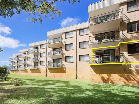 1 'Intrepid', 3 Intrepid Close - Amazing Views Of Shoal Bay, Only 100m From The Beach - Accommodation Directory 3