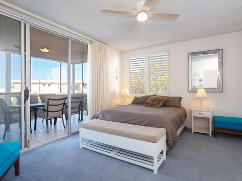 1 'Portofino' 7 Laman Street - Aircon & 1st Level Unit - Accommodation Directory 3