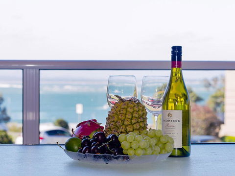 1 'Portofino' 7 Laman Street - Aircon & 1st Level Unit - Accommodation Directory 1