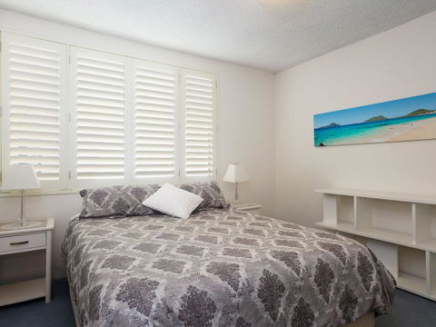 1 'Portofino' 7 Laman Street - Aircon & 1st Level Unit - Accommodation Directory 2