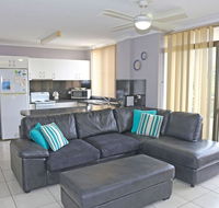 1 'The Commodore' 9-11 Donald St - Ground Floor Unit Close To Shops Cafe's And Marina - Accommodation Directory