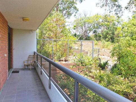 1 'The Commodore' 9-11 Donald St - Ground Floor Unit, Close To Shops, Cafe's And Marina - Accommodation Directory 2