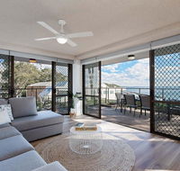 1 'The Poplars' 34 Magnus St - panoramic water views pool aircon  WIFI - Accommodation Directory