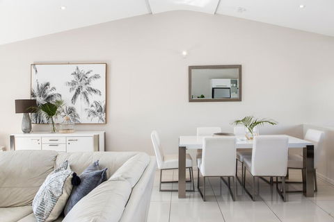 1/106 Noosa Parade - Accommodation Directory 0