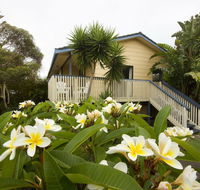 11 Coast at Boomerang Beach - Accommodation Directory