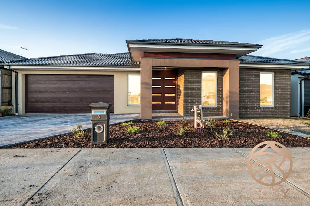 Wollert VIC Accommodation Directory
