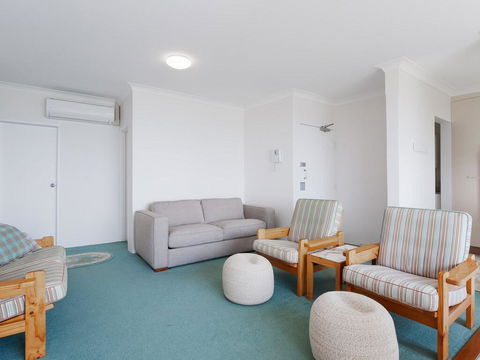 12 'Ocean Shores', 27 Weatherly Cl - Waterfront Unit With Sensational Water Views, WIFI & Air Conditioning - Accommodation Directory 1