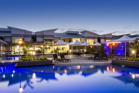 1770 Lagoons Central Apartment Resort - Accommodation Directory 1