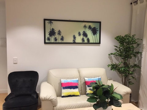18 Surflen St - Accommodation Directory 1