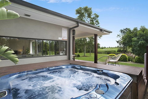 1OAK - Accommodation Directory 0