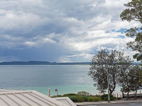 2 'Sunnie Belle' 3 Victoria Parade- Water Views Over Nelson Bay Foreshore - Accommodation Directory 0
