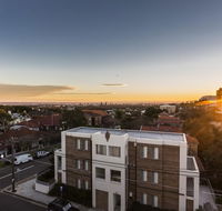 2 Bdrm Art Deco Apt Stroll To Bondi Junction - Accommodation Directory