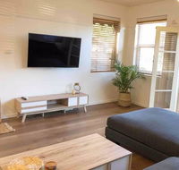 2 Bedroom SHORT walk to CBDBEACH and DARBY ST - Accommodation Directory