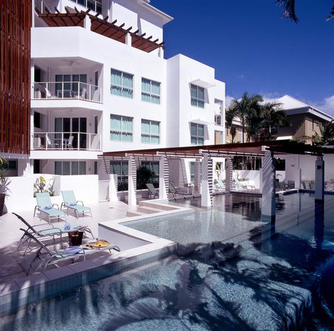 201 Lake Street - Accommodation Directory 1