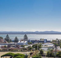 211 'The Landmark' 61B Dowling Street - Resort Style holiday with pool games room  restaurant - Accommodation Directory