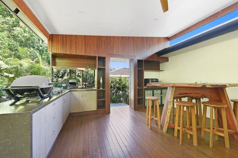 250 David Low Way, Peregian Beach - Accommodation Directory 0
