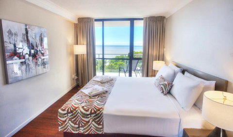 Cairns Plaza Hotel - Accommodation Directory 2