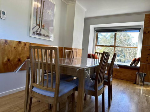 Cape Cod Chalet, Alpine-getaways - Accommodation Directory 4