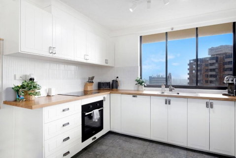 Central Getaway With Ocean Views - CoastHM - Accommodation Directory 3