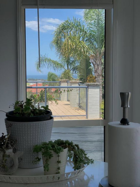 Cheerful/family Friendly Home With Water Views - Accommodation Directory 4