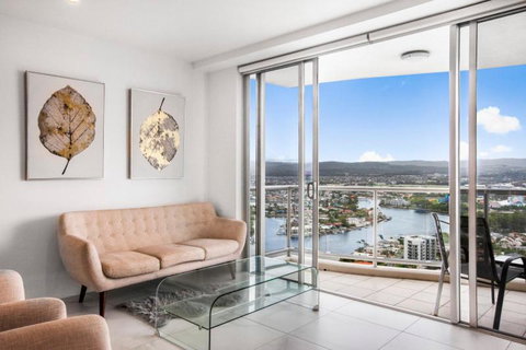 Chevron Renaissance 2 Bed Apartment By Vaun - Accommodation Directory 1