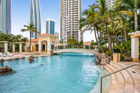 Chevron Renaissance 2 Bed Apartment By Vaun - Accommodation Directory 4