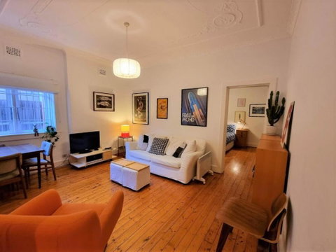 Classic Bondi 1 Bed A Few Steps From The Beach - Accommodation Directory 3