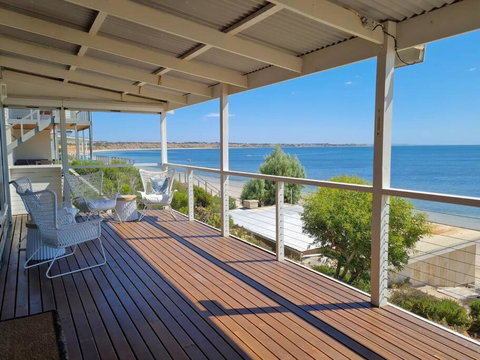 Cloud 9 - Accommodation Directory 0