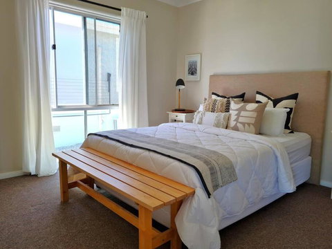 Cloud 9 - Accommodation Directory 4
