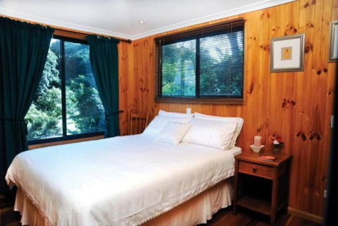 Clouds Chalet - Accommodation Directory 2