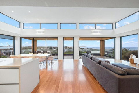 Cloudview - Accommodation Directory 0