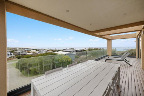 Cloudview - Accommodation Directory 1