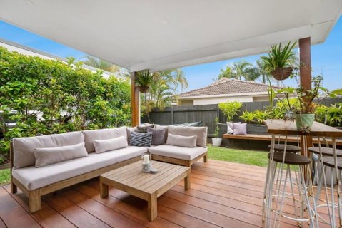 Coastal Chic Poolside Villa- Pet Friendly - Accommodation Directory 1