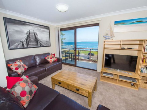 Collendina 15 19 Kurrawa Close Water Views And Wifi - Accommodation Directory 2