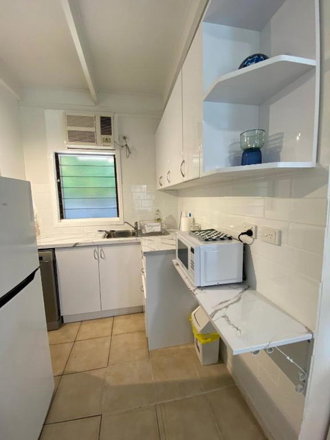 COST EFFECTIVE ISLAND ESCAPE! Studio Unit, Nelly Bay - Accommodation Directory 2