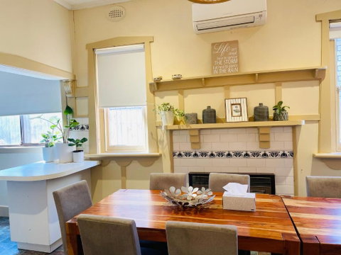 D103 Lemon Tree House - Accommodation Directory 3
