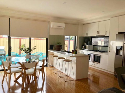D111 Special Melbourne Retreat - Accommodation Directory 0